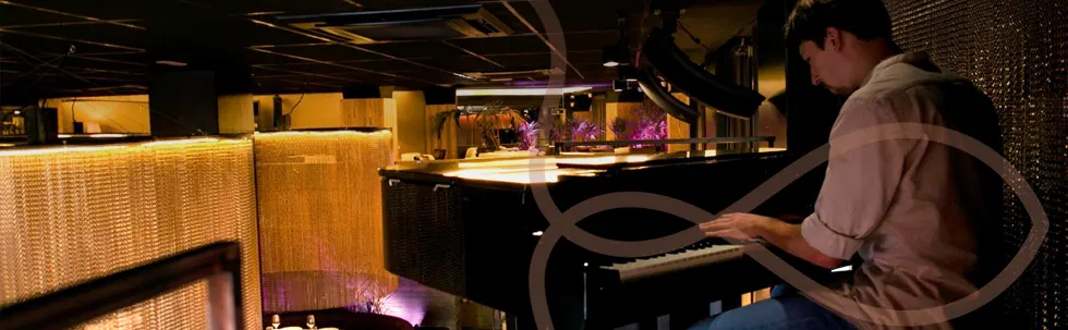 Vive una experiencia única de piano en vivo, música y gastronomía en Stanley & de Marco